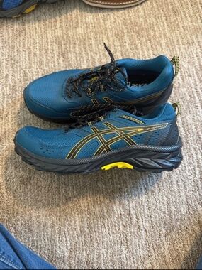 Men’s Asics Gel Venture 9